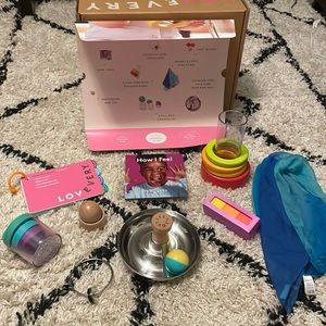 Lovevery - The Explorer Play Kit